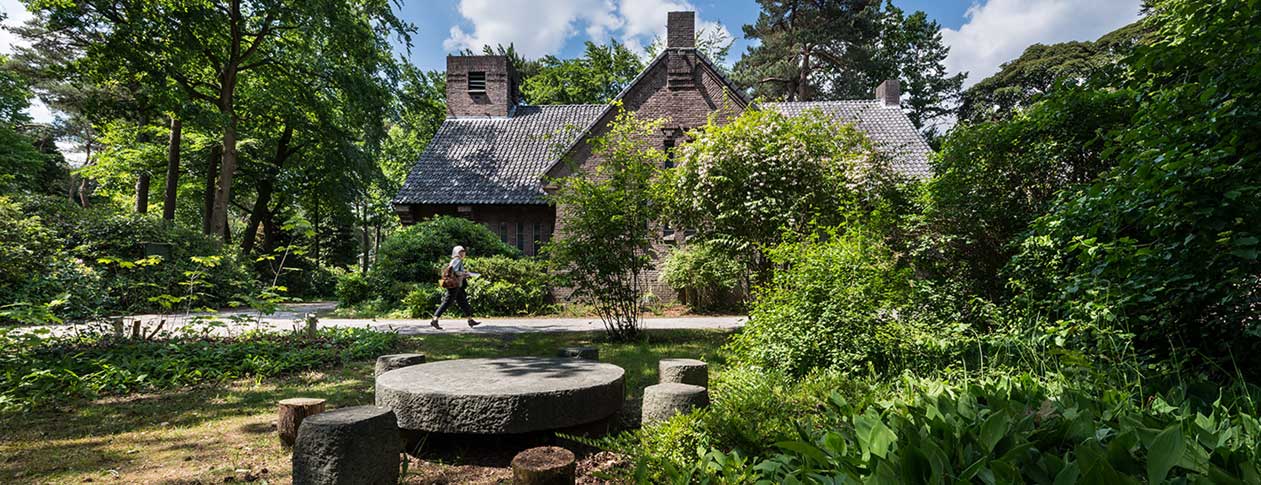 Theologie en levensbeschouwing in een vrije, ruimdenkende omgeving.